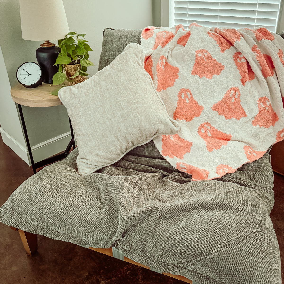 Coral Boo Blanket