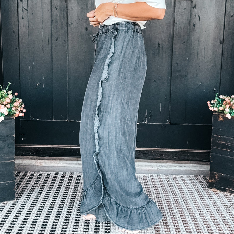 Rae Ruffled Pants - BLACK