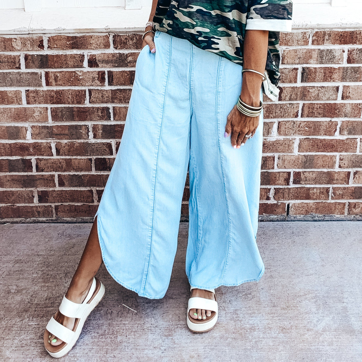 Tulip Chambray Jeans