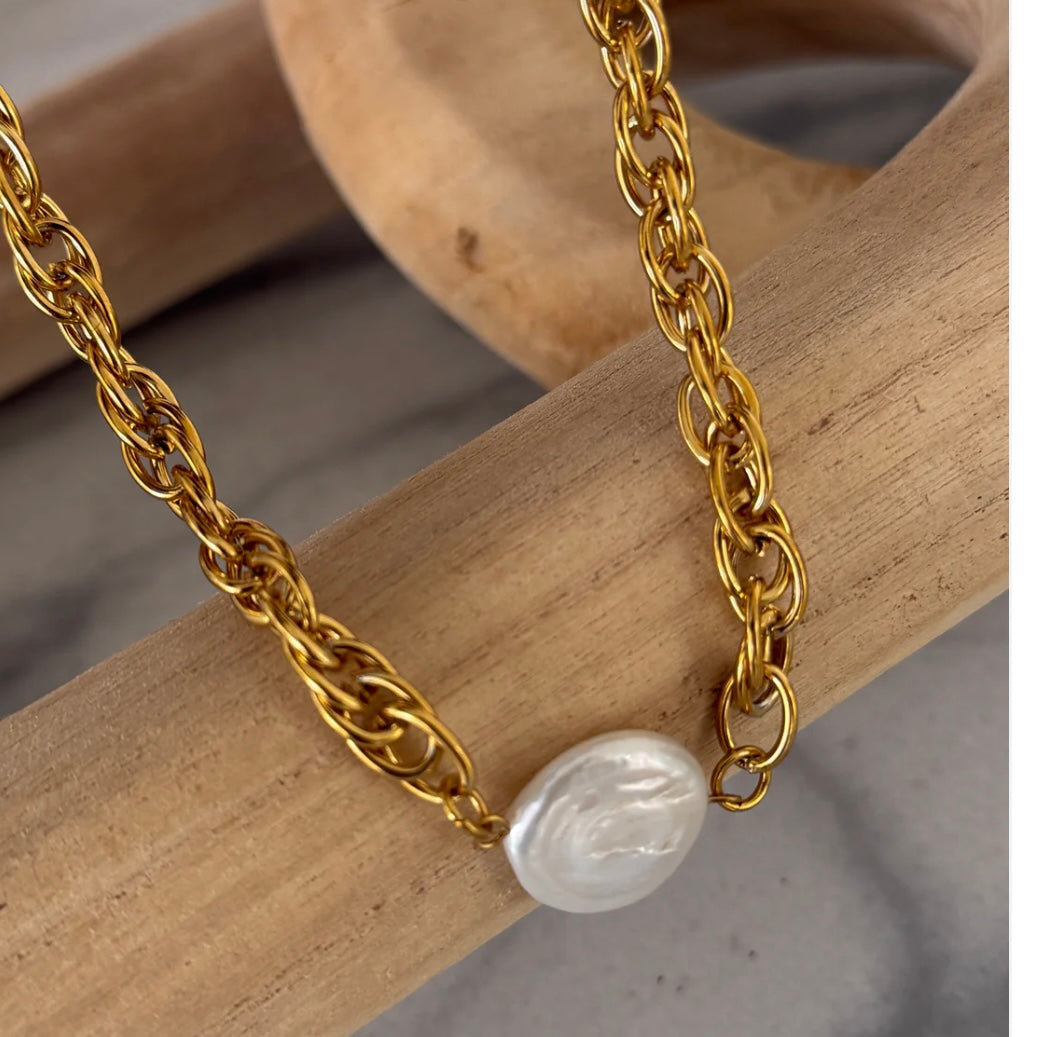 Mack Pearl Necklace