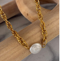 Mack Pearl Necklace
