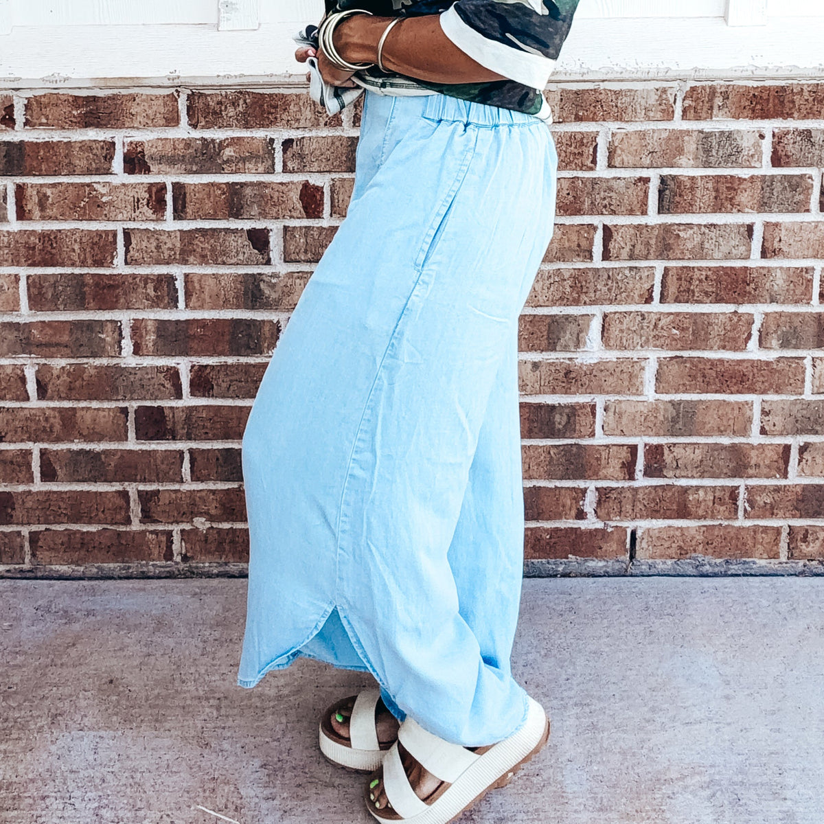 Tulip Chambray Jeans