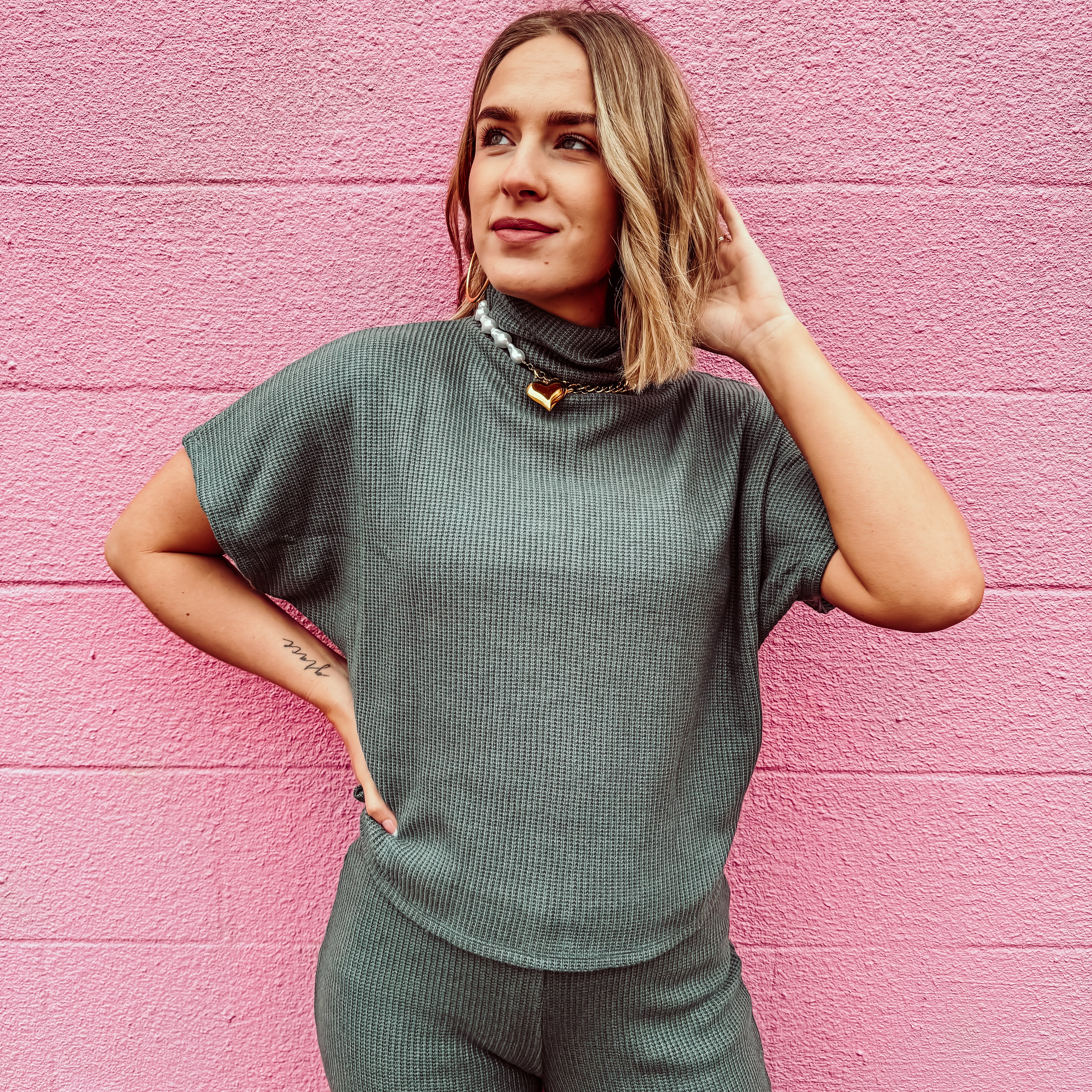 【ADAWAS】knit gawn ADAWAS】knit gawn