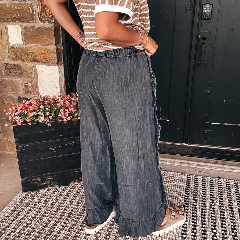 Rae Ruffled Pants - BLACK